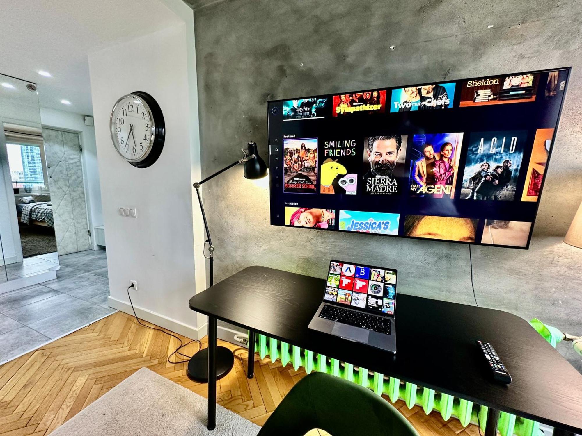 Palace 2 Wifi 600 Mbs 55'Tv Netflix Hbo 2Xmetro Appletv Warschau Buitenkant foto